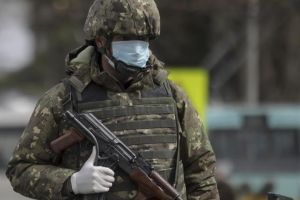 Garnizoana Botoşani anunţă că va scoate militari în stradă. Efectivul care participă la misiuni este însă foarte mic