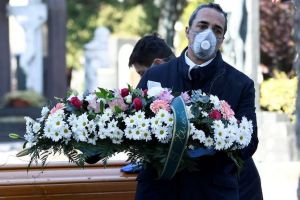 Încă trei pacienţi cu coronavirus au murit. Numărul deceselor în România a ajuns la 17