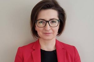 PLUS şi-a făcut celulă de criză anti-coronavirus, din care face parte şi o doctoriţă din Oradea. Aceasta propune o strategie naţională axată pe medicul de familie