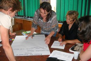 Sprijin pentru a desfăşura lecţii online, pentru profesorii din medii dezavantajate