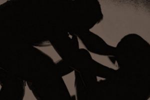Două persoane, în arest preventiv, pentru act sexual cu un minor