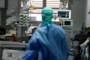 Peste 1.000 de cazuri de COVID-19 în România. 23 de persoane în stare gravă