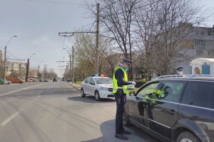 Aproape 200 de sancţiuni au aplicat poliţiştii gălăţeni după intrarea în vigoare a Ordonanţei Militare 3