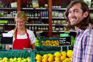 Vânzătoare reclamată la Protecţia Consumatorilor pentru că 