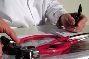 Medicii vor transmite pacientilor fotografie cu reteta medicamentelor. Nu va mai fi folosit cardul de sanatate