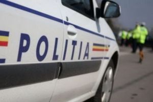 Bărbat din Bihor, prins fără permis la volanul unei maşini cu numere false. Ce au găsit poliţiştii înăuntru