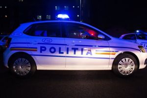 VIDEO – Șofer urmărit de poliţie prin Sibiu. L-au blocat pe strada Vrancei