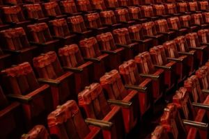 Ziua Mondială a Teatrului marcată într-un mod inedit de Compania „Liviu Rebreanu”