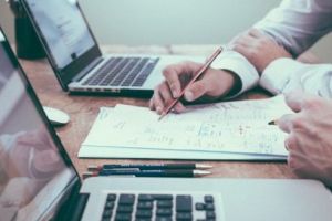 Studenţii UMFST Târgu-Mureş reîncep cursurile, în sistem online