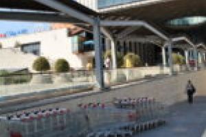 Iulius Town menţine deschise hypermarketul Auchan, farmaciile, curăţătoriile şi petshopurile în perioada de pandemie. Află programul lor aici!