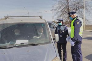 Forţele de ordine au aplicat amenzi celor care nu au respectat măsura privind restricţionarea circulaţiei