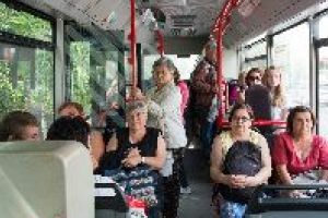 Societatea de transport public în comun va asigura curse în două intervale orare