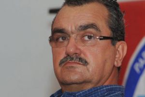 Un fost ministru al Transporturilor cere Guvernului să subvenţioneze presa scrisă