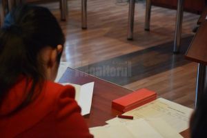 Elevii care se pregătesc de evaluarea naţională şi bac vor avea la dispoziţie noi modele ...