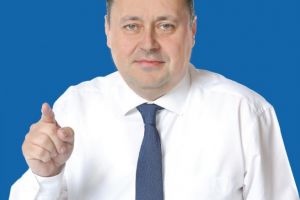 Bai, dar ce-o mai face, ma, Volosevici? Niciun sut in fund lui Dobre?