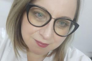 Un asistent medical sucevean, care lucrează într-un centru social, face un apel către toţi ...