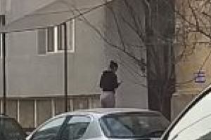 Măsuri mult prea blânde şi nepăsare faţă de ceilalţi! La Oraviţa, izolarea e aproape opţională!