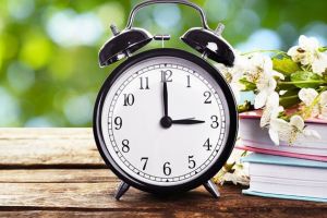 S-a schimbat ora! Astăzi este cea mai scurtă zi din an: 23 de ore