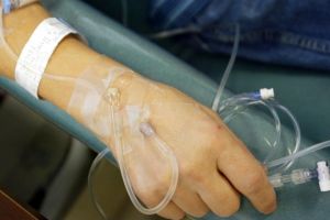 Scade vârsta în rândul deceselor de coronavirus în România: o tânără s-a stins la 27 de ani, bilanţul morţilor a ajuns la 40