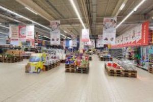 Baia Mare: Până şi supermarketurile sunt aproape pustii. Dezolant sau mai bine aşa în astfel de momente? (FOTO)