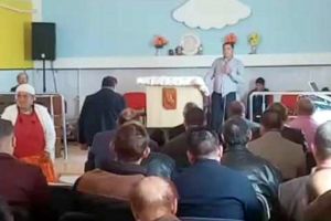 Amenzi drastice aplicate de poliţişti după o slujbă religioasă ilegală la Munteni