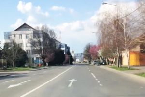 Oradea stă în casă: Străzi pustii, duminică, în ciuda vremii însorite (VIDEO)