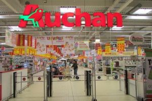 Auchan anunţă case dedicate pentru vârstnici şi ONG-uri!