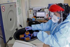 Clujul îşi măreşte capacitatea de testare. Până la mijlocul lunii aprilie se va ajunge la 1000 de teste pe zi