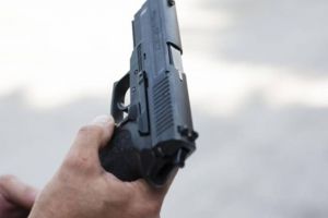Șofer beat, fără permis, prins de poliţişti cu focuri de armă, la Recaş