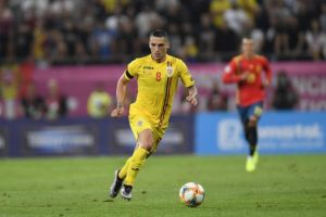 Stanciu învaţă, găteşte şi se joacă