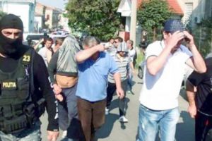 PROXENET, TRIMIS LA „IZOLARE” PATRU ANI ŞI CEVA