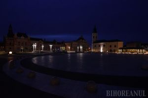 Coronavirusul ne bagă în beznă: Iluminatul arhitectural de pe palatele din Oradea a fost oprit (FOTO)