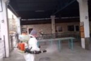 Piaţa agroalimentară din Moldova Nouă rămâne deschisă: „Igienizăm zilnic pentru a putea lucra în condiţii optime”