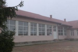 Școala din Gheja, în domeniul public