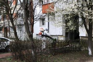 Dezinfecţia a aproape 2000 de scări de bloc din Suceava, demarată în paralel, în patru zone