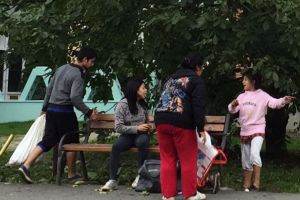 În plină stare de urgenţă, romii îşi fac de cap, carantinaţii se imbata