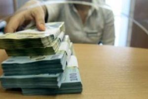Roman şi Fenechiu (PNL) propun impozitarea progresivă a pensiilor speciale