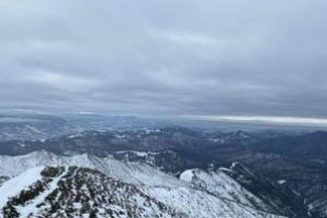 Meteo: Zăpadă de până la 8 cm la Vf. Iezer. La noapte şi mâine dimineaţă se va semnala brumă, în Maramureş