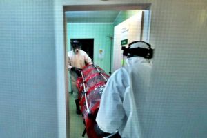 În România au fost diagnosticate 2.460 persoane cu COVID-19. Încă un pacient vindecat la Timişoara