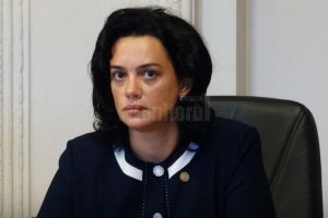 Angelica Fădor: PNL a depus un amendament pentru impozitarea pensiilor speciale şi alocarea ...