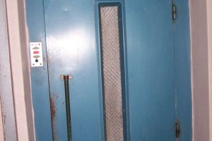 Sfaturi ale specialiştilor privind utilizarea lifturilor în perioada pandemiei