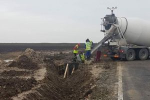Continuă lucrările la drumurile judeţene. În ce zone se fac reabilitări