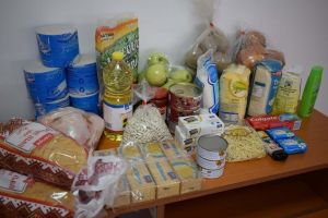 Alimente de baza si produse de igiena din partea Primariei Cumpana, pentru persoanele de peste 65 de ani, fara sustinatori (galerie foto)