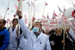 Medicii de la un spital din România dezertează. Și-au cerut pensionarea sau intră în concediu medical