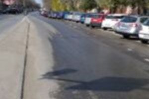 Un funcţionar acuză! Străzi spălate cu mături din nuiele de către prea puţini angajaţi, în timp ce responsabilii din Primărie închid ochii