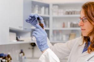 UMF Cluj face diagnosticări pentru COVID-19 în mai multe laboratoare
