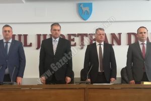 Plagiat între liberali! PNL Dâmboviţa, comunicat copiat dintr-un buletin de presă, de ieri, al Prefecturii