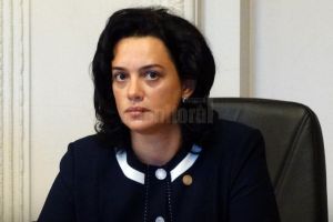 Angelica Fădor: PNL a depus un amendament pentru impozitarea pensiilor speciale şi alocarea ...