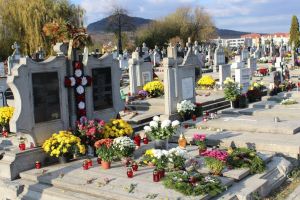 Ce a decis Comitetul pentru Situaţii de Urgenţă Bistriţa cu privire la înmormântări