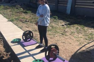 Cu gândul la Jocurile Olimpice de la Tokyo, judoka Larisa Florian se pregăteşte... în grădina casei din Oradea